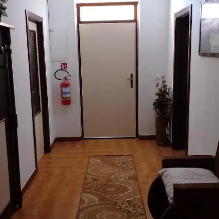 L' Acero Rosso Vakantiehuis *